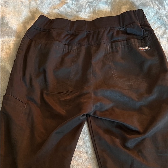 Grey's Anatomy Women Black Scrub Cargo Pants - Picture 4 of 8